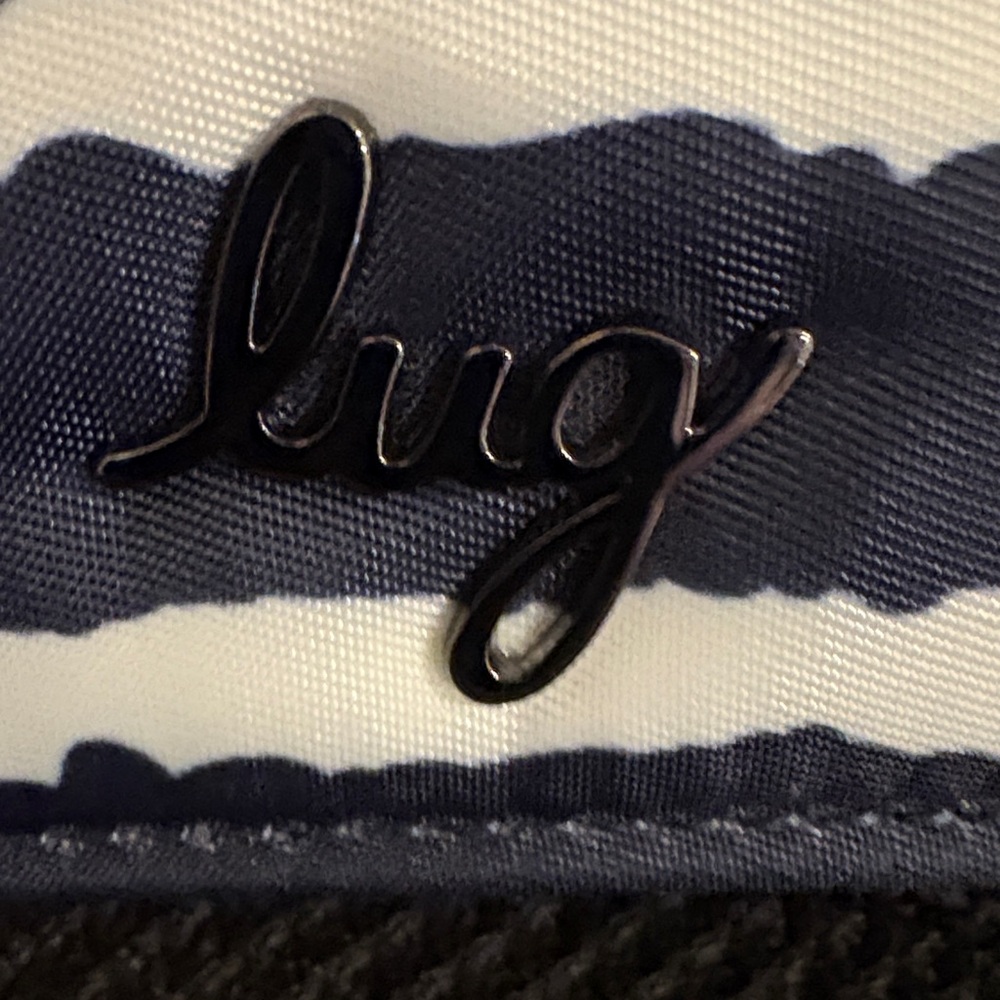 Lug Choo Choo Am/PM pill organizer in Striped Navy - Picture 3 of 5